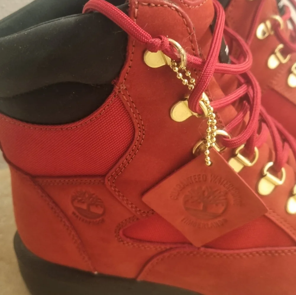 Timberland Red Suede Men's Lace-Up Boots with Gold Hardware - Picture 4 of 8